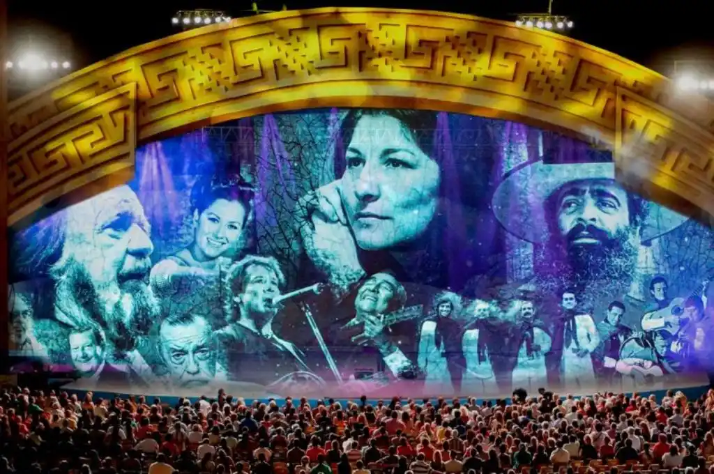 Arranca el Festival de Cosquín: la programación completa de las nueve lunas