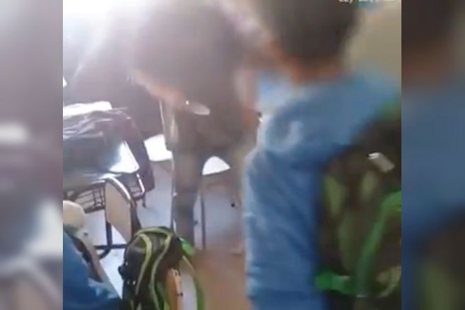 Video: Alumno saca un cuchillo en medio de una pelea en escuela de Pilar