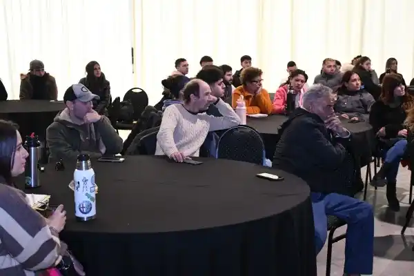 Comenzó la capacitación para el sector turístico local en el Hotel Howard Johnson