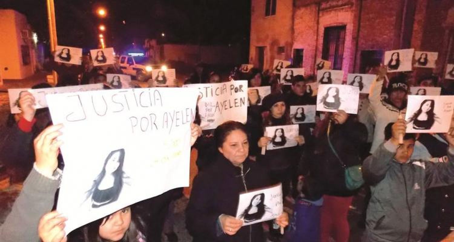 Exhumarán el cuerpo de Ayelén Navarro