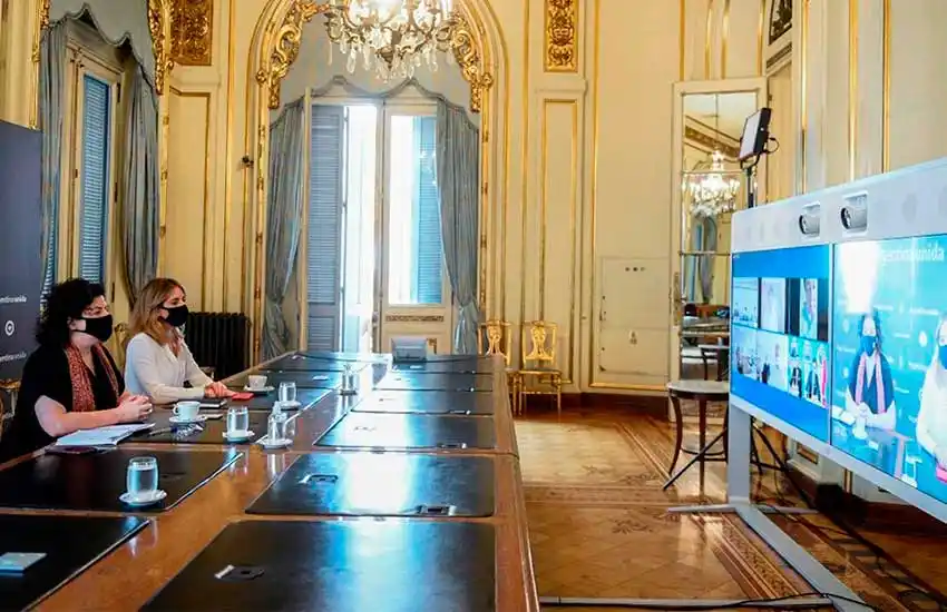 Coronavirus: Vizzotti dialogó con China e Israel para producir vacunas en Argentina