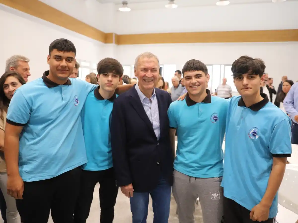 La provincia de Córdoba lanzó el programa de Conexión a Internet Estudiantil Gratuito