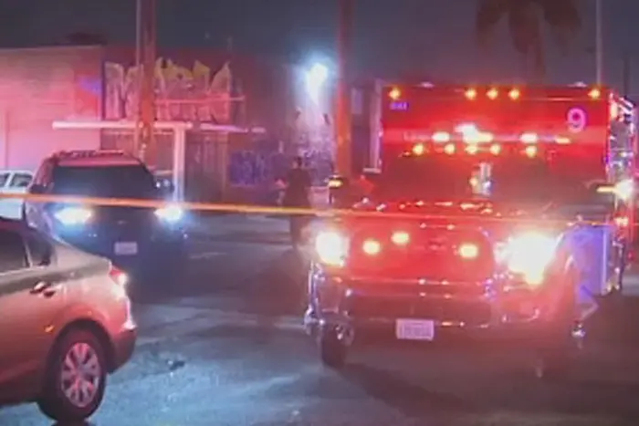 Dos personas murieron y otras seis heridas en un tiroteo masivo ocurrido  en el centro de Los Ángeles