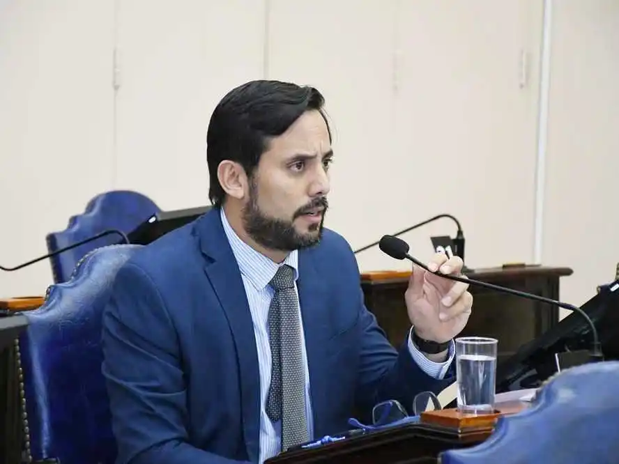 Nueva reforma laboral: Vera dice que traerá
“más sufrimiento para los trabajadores”