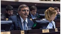 Presentan proyecto de ley que habilita reelección indefinida de intendentes