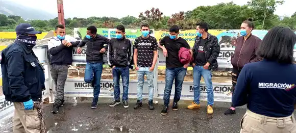 Expulsan a 7 venezolanos integrantes de una banda que operaba en Bogotá