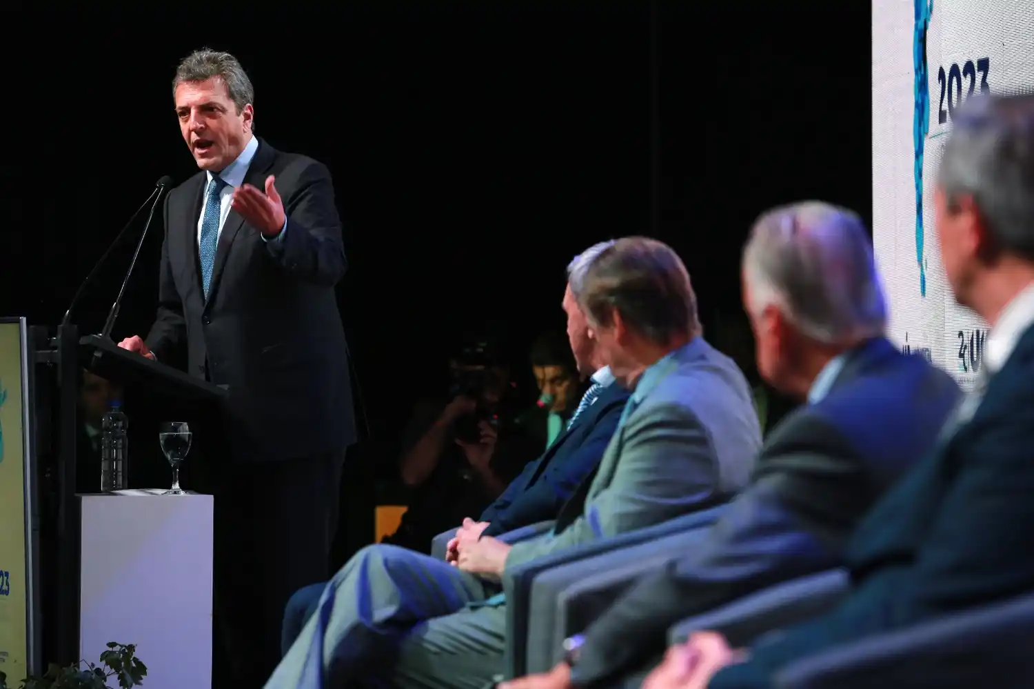 Massa, ¿toma las medidas como ministro o candidato presidencial?