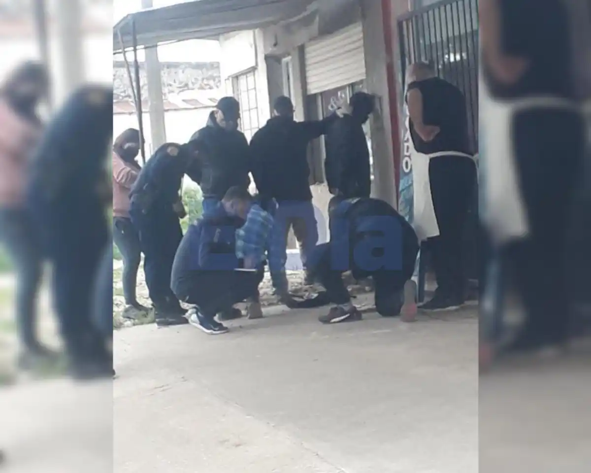 Robo millonario y de película en Larroque: maniataron a 2 mujeres y les llevaron 40.000 dólares