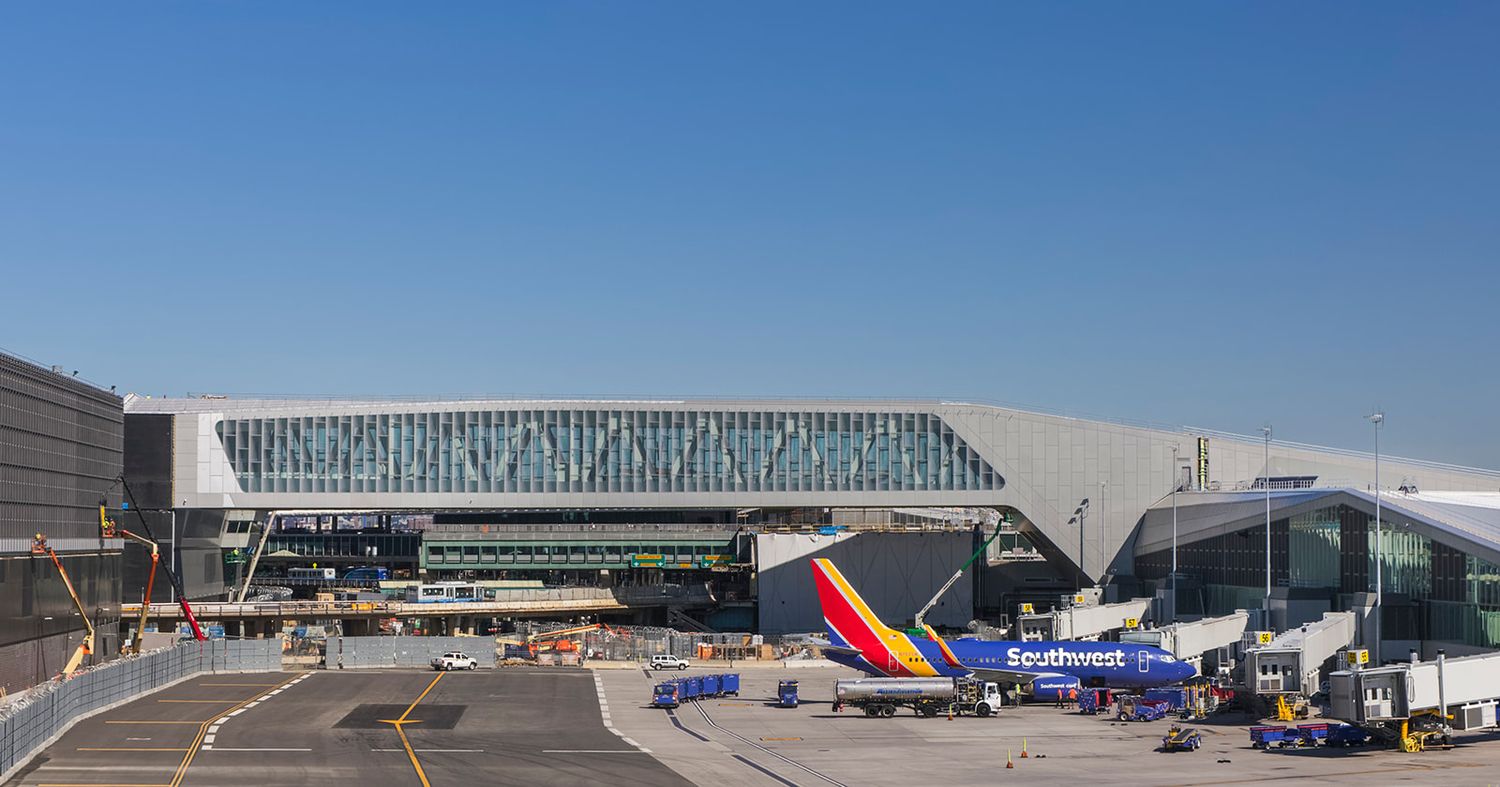 La FAA lanza un plan para evitar congestiones en aeropuertos de Nueva York y Washington D. C. durante el verano