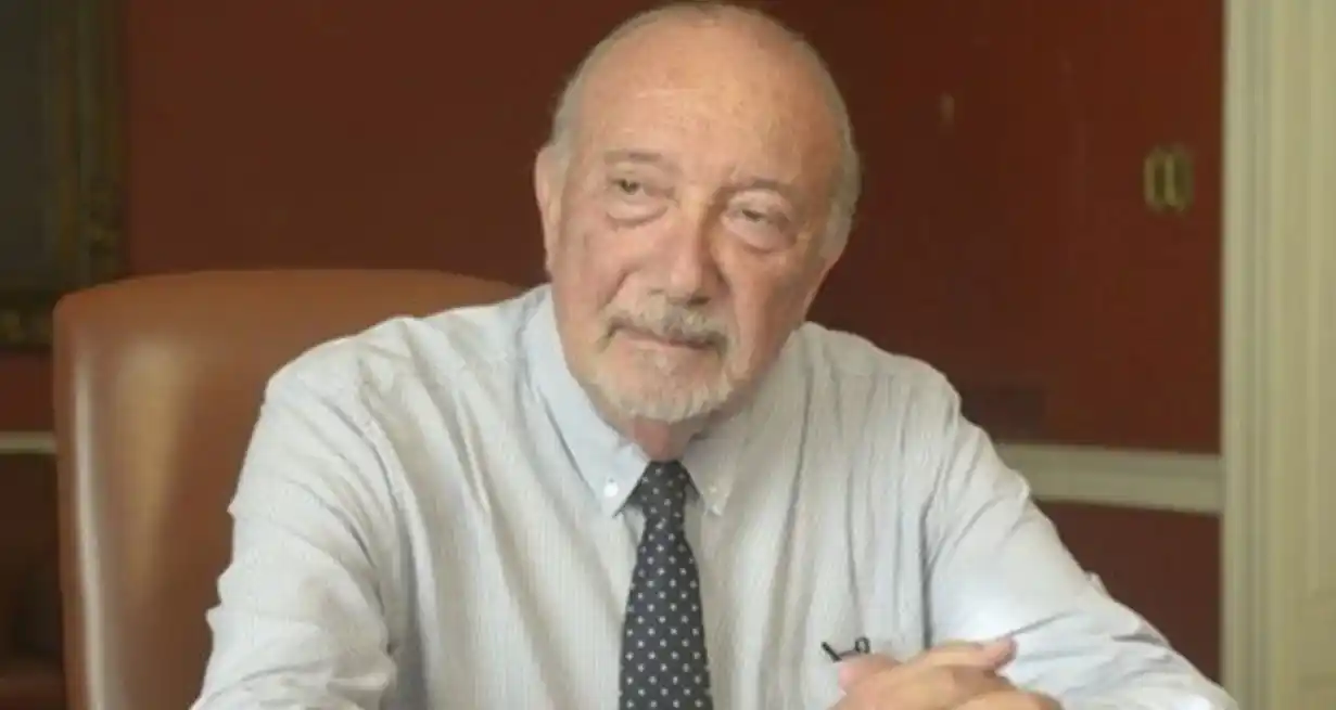 Referente en materia jurídica. Néstor Pedro Sagüés (1942-2024), fue, entre otras cosas, presidente honorario del Instituto Iberoamericano de Derecho Procesal Constitucional y de la Asociación Argentina de Derecho Constitucional. Gentileza