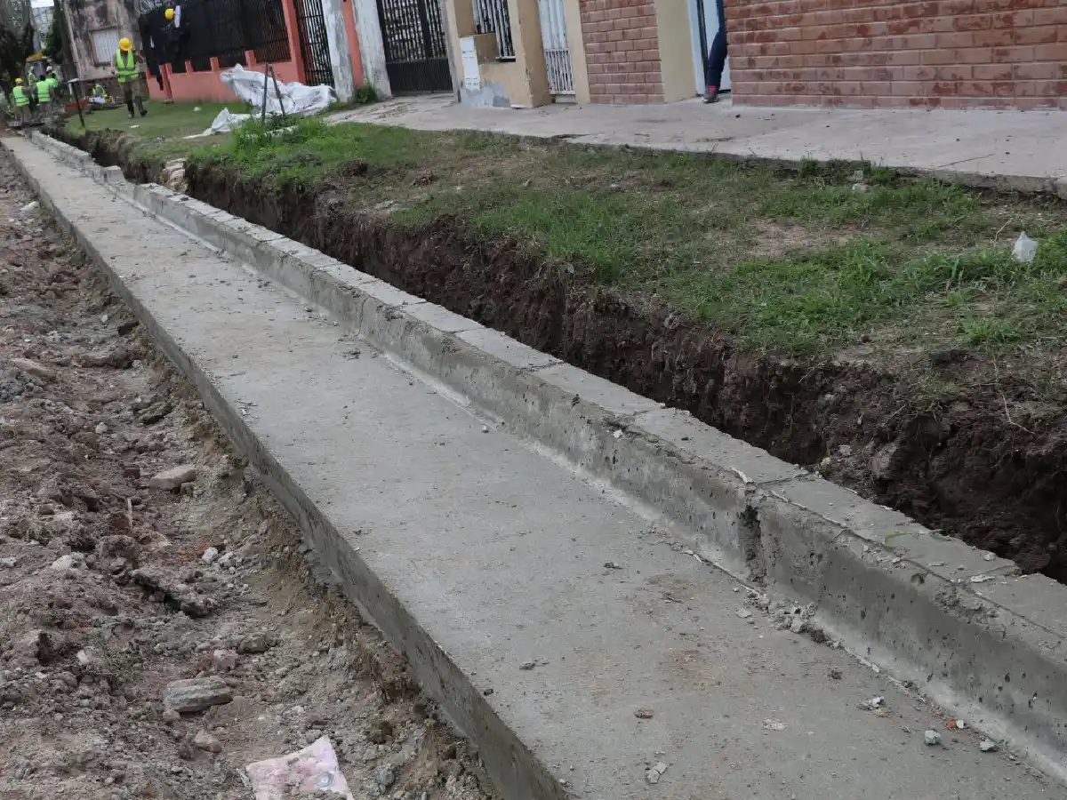 San Cayetano: más calles del barrio tendrán cordón cuneta    