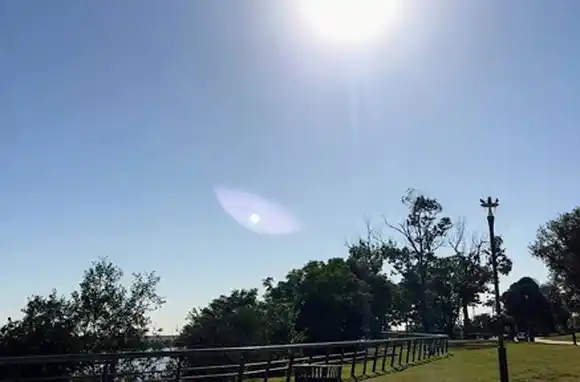 Calor y sol a pleno en vísperas del feriado