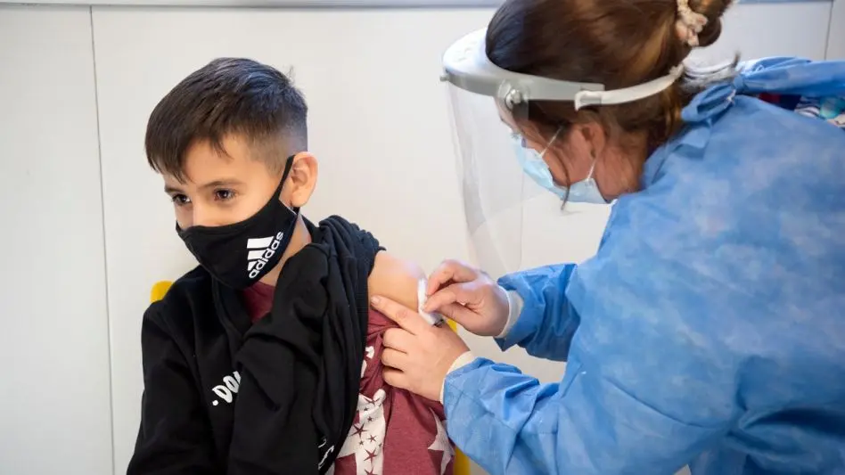 Pediatras insisten en vacunar a los niños: "Es la única herramienta que tenemos"