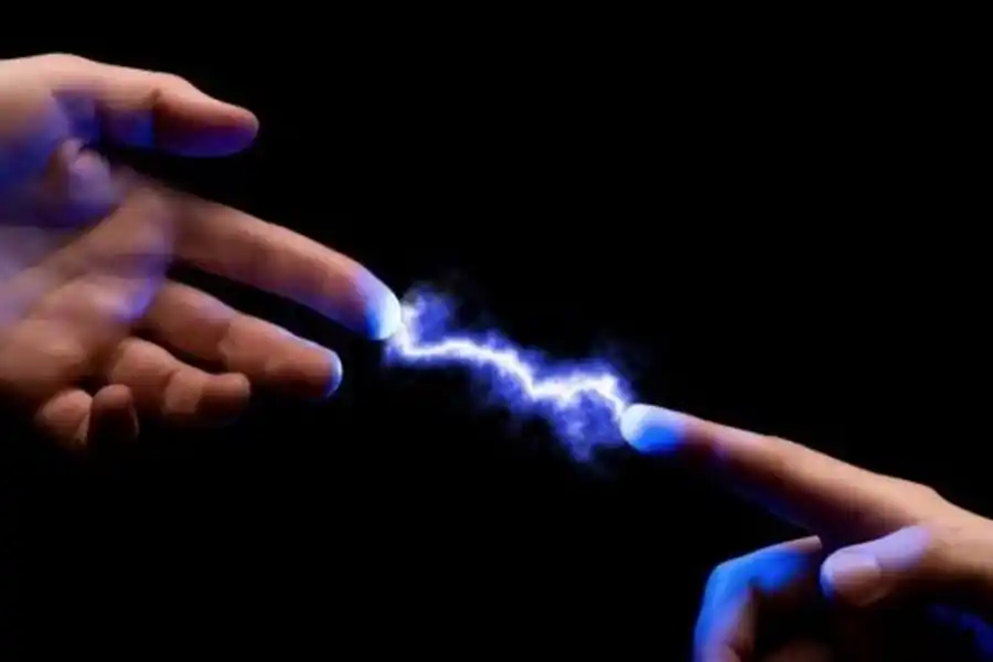 ¿Por qué todo nos da pequeñas descargas eléctricas y cuáles son las recomendaciones?