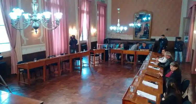 Concejo sin quórum: Barbieri convocó a reanudar la sesión el jueves
