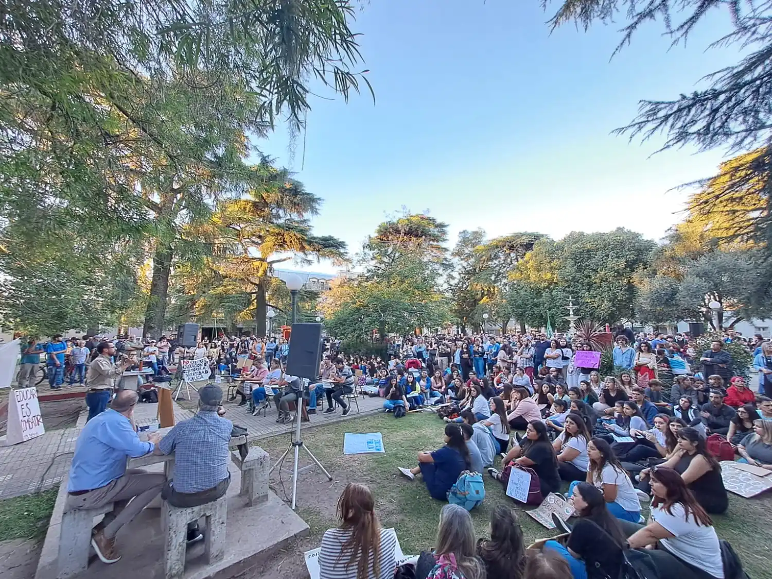 clkase pública universidades