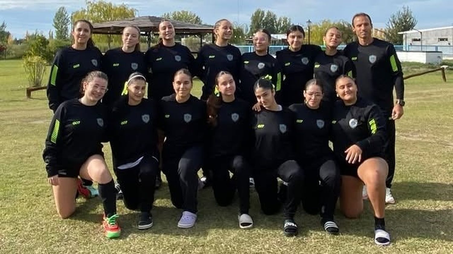 Handball Necochea triunfó en su estreno en el Nacional