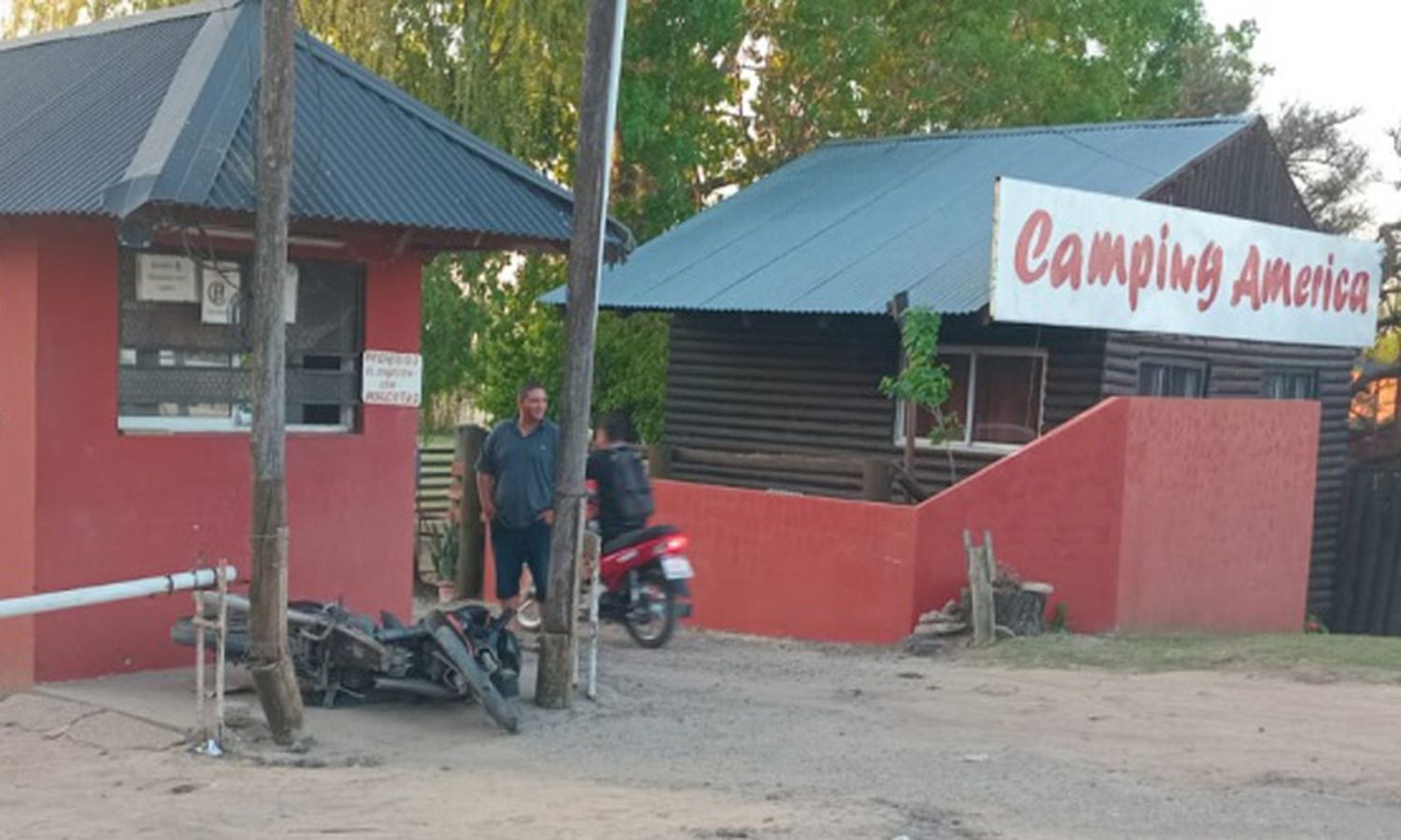 Robó una moto en el Paseo Público y chocó contra el Camping América: quedó detenido