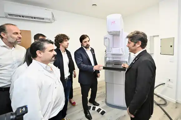 "Desde que llegó Milei son cada vez menos las personas que pueden atenderse en el sector privado”, alertó Kicillof