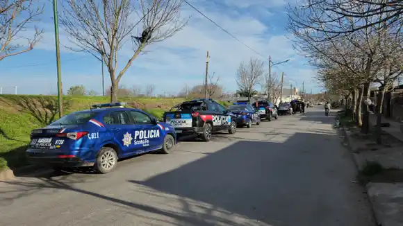 Un gendarme en defensa propia baleó a dos pasajeros que lo asaltaron en su auto