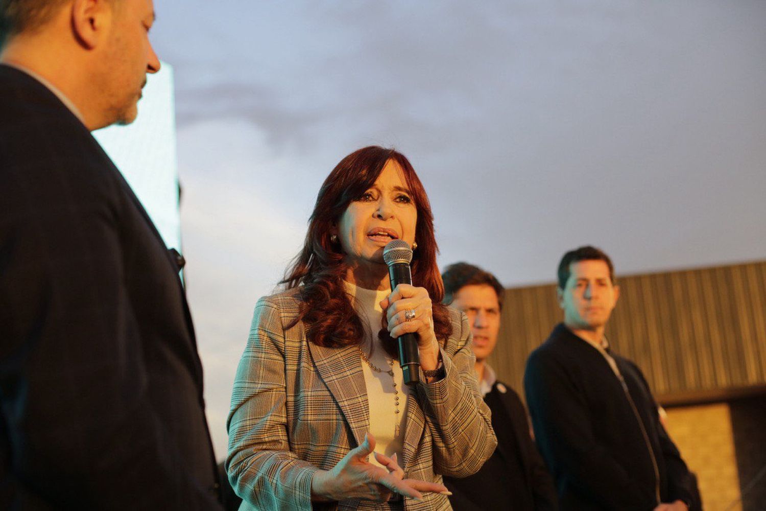 Cristina Fernández apuntó contra Milei: "Lárguelo a Friedman, cace el manual argentino y pónganse a gobernar"