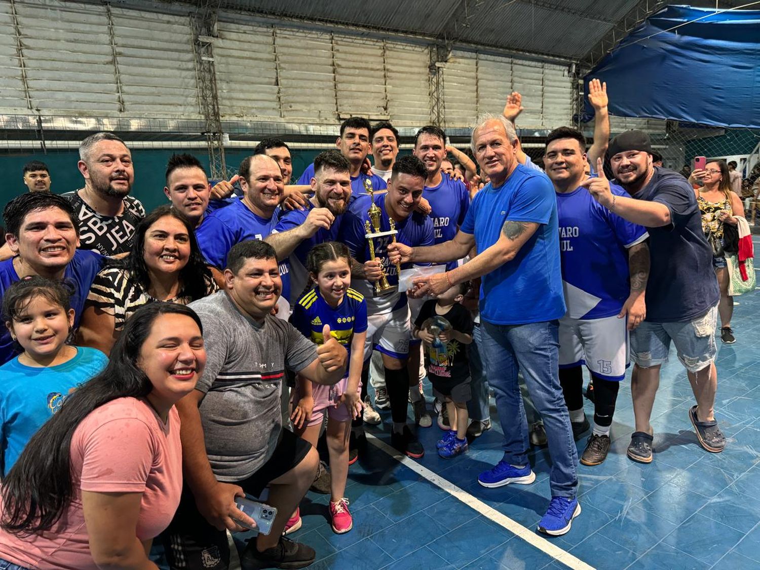 “Los Indomables”: campeones del Torneo de Futsal Mercantil