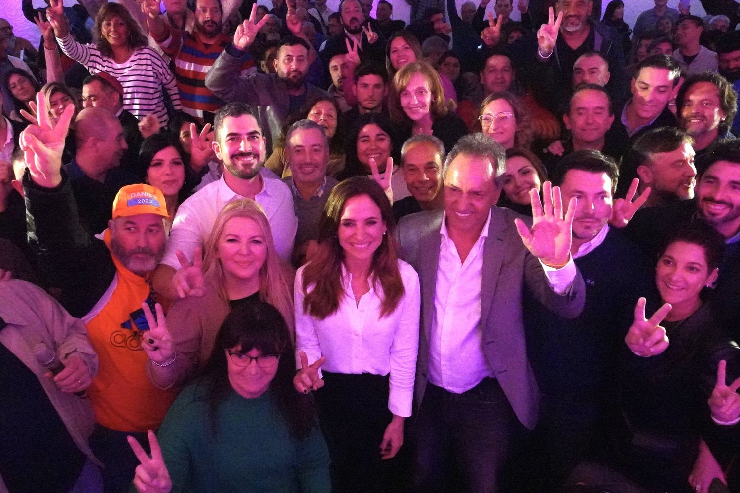 Scioli y Tolosa Paz continúan de campaña por la Provincia: "Representamos al peronismo democrático"