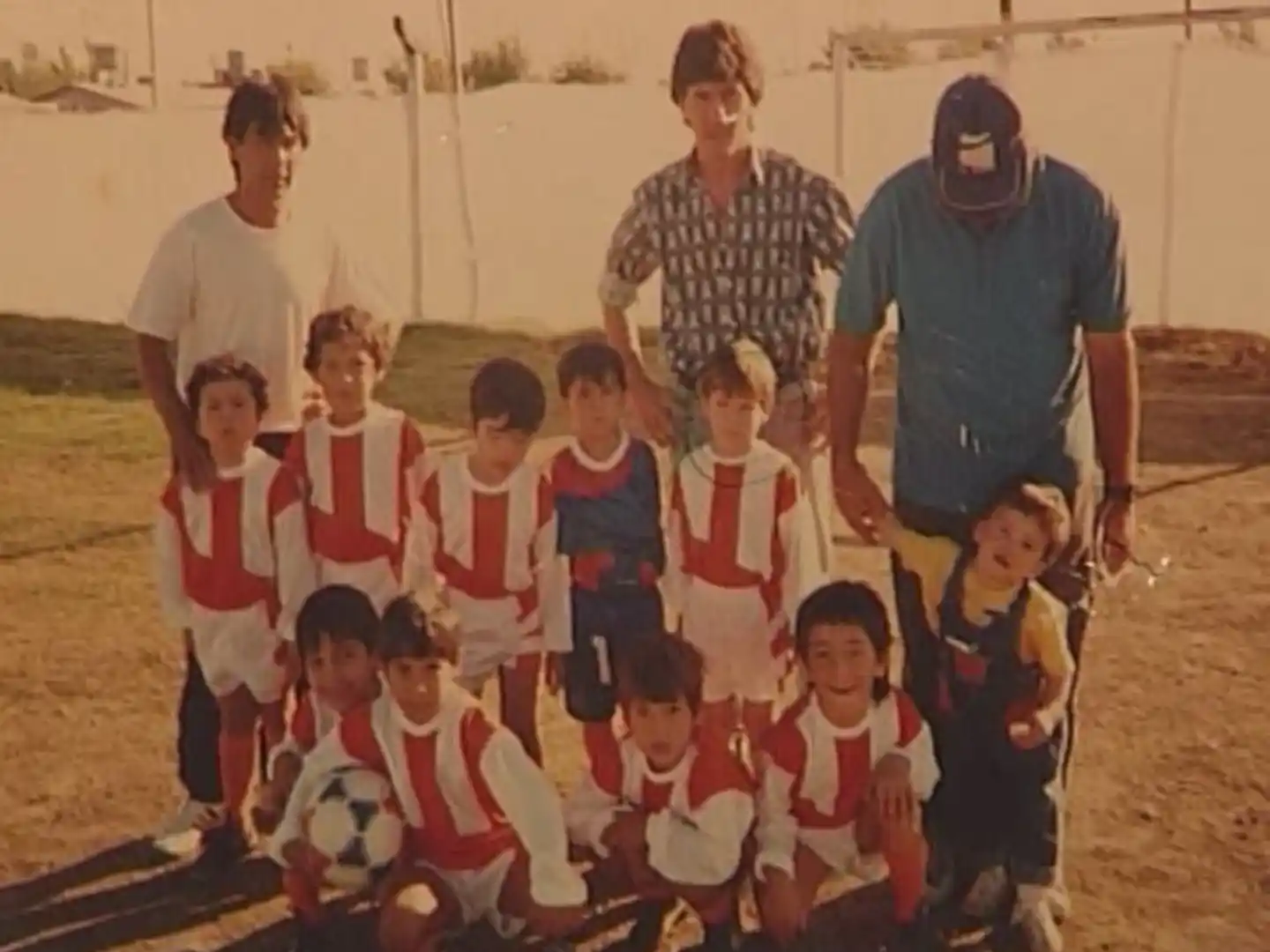 Lionel Messi junto a su categoría en Abanderado Grandoli a los cinco años.Foto: Goldin Auctions