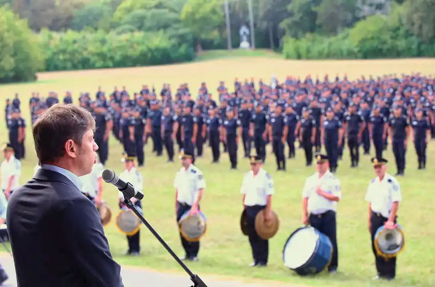 Axel Kicillof: "Necesitamos una policía decente y humanizada"