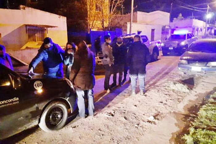 Clausuras de fiestas privadas y secuestros de vehículos en los operativos nocturnos
