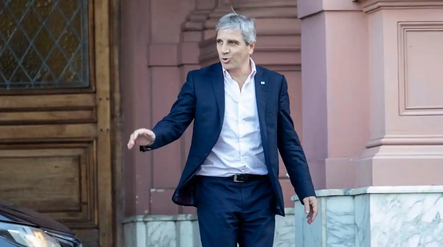 Para cubrir vencimientos de deuda, el Gobierno sale a buscar US$300 millones en el mercado local