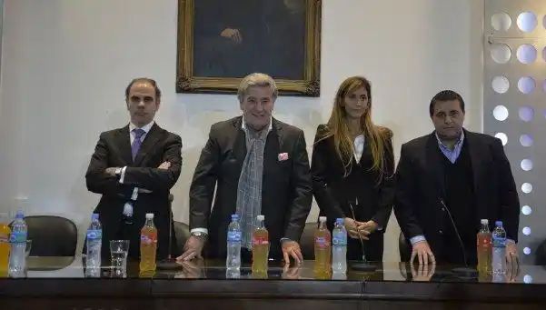 La Comisión, entre la postura del Ascenso y el DT de la Selección