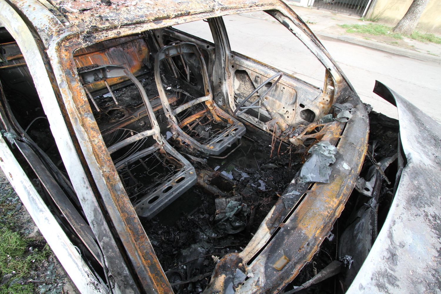 Nuevo auto incendiado en Zavalla al 5100