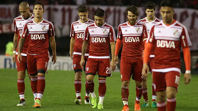 River cayó ante Racing y se despidió de la lucha por el campeonato