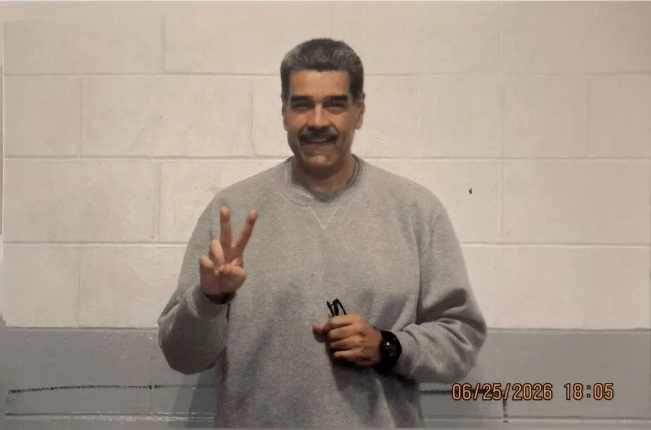 Nicolás Maduro reapareció en redes sociales con fotos desde su detención en Estados Unidos