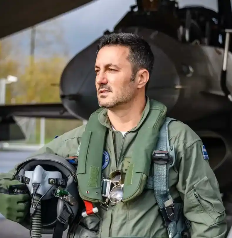 Con una carta de despedida dirigida a Milei, Petri presentó su renuncia como ministro de Defensa