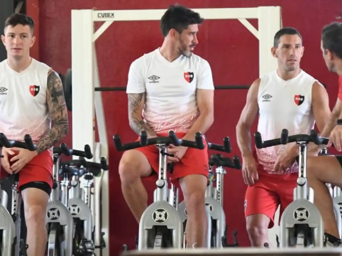 Pablo Pérez se entrenó y saludó a sus compañeros