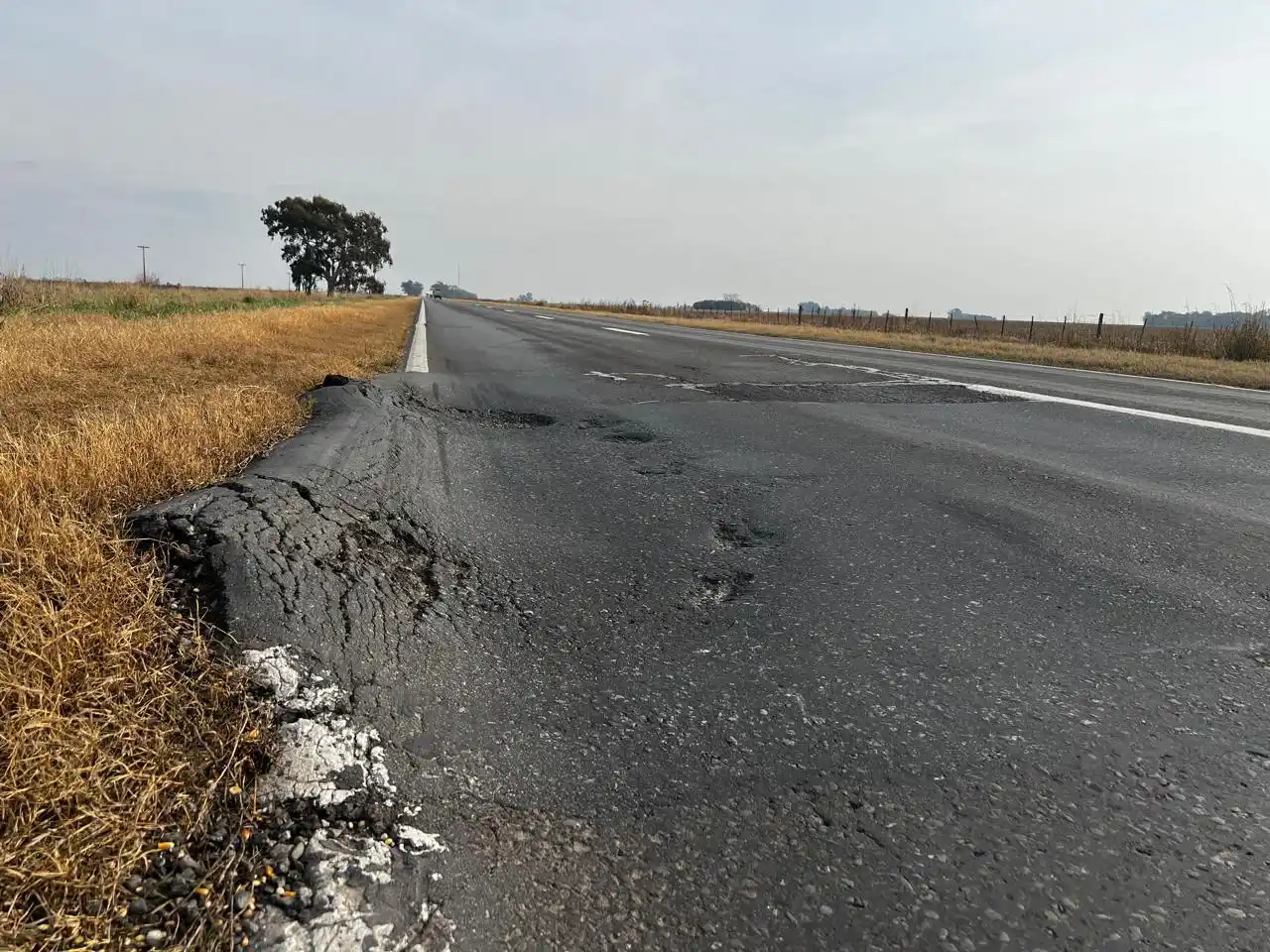 El evidente mal estado de la ruta 33.