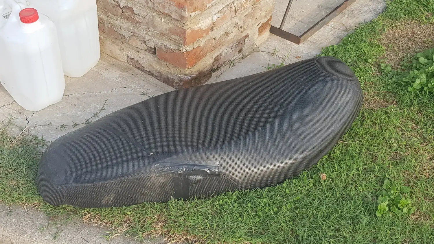 Asiento de la moto accidentada