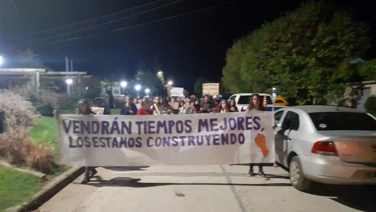 constantino manifestación concejoi deliberante gilbert - 1