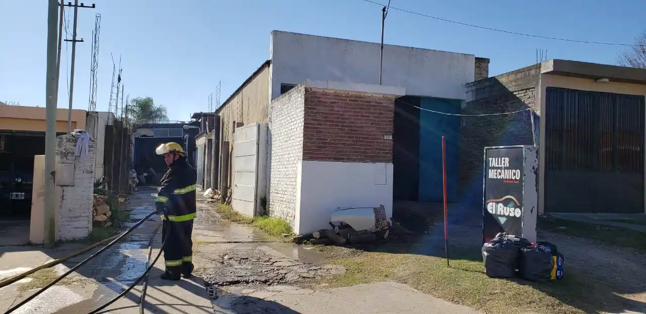 Incendio en un taller de chapa y pintura