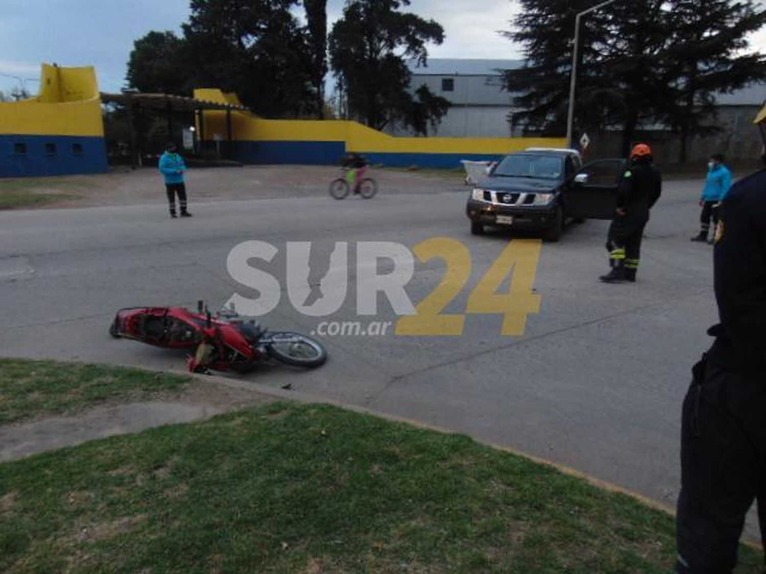 Venado Tuerto: motociclista hospitalizado tras colisionar con una camioneta