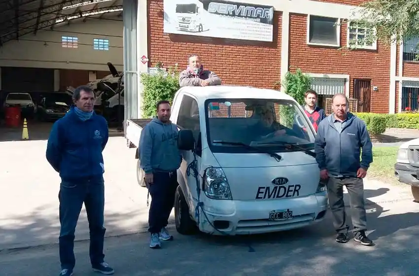 Talleristas marplatenses repararon utilitario para uso del EMDER