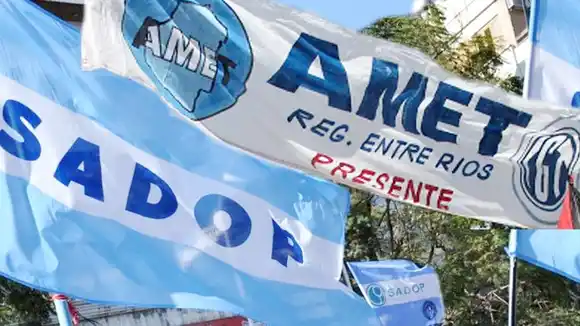 El paro docente de hoy lunes abarca a AMET, UDA y SADOP