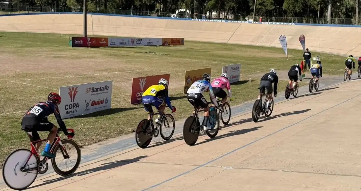 El ciclismo de pista volvió a ser protagonista en una nueva fecha de la Copa Santa Fe.