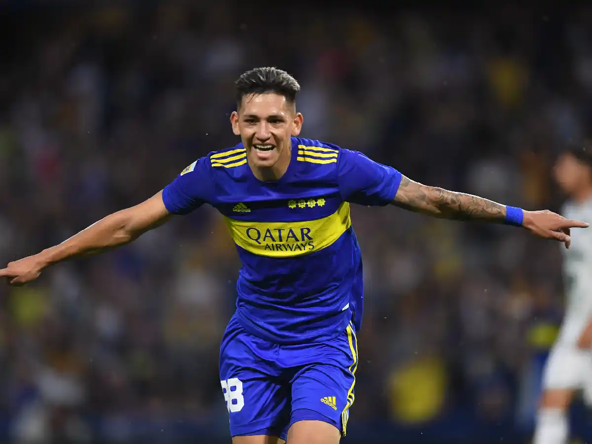 Boca venció a Sarmiento y sigue en zona de Libertadores