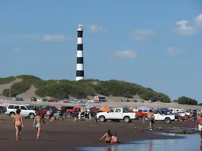 Erosión: AVIC pedirá que no haya vehículos en la playa en todo el frente edificado de Claromecó