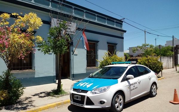 Una adolescente de 14 y uno de 17 fueron detenidos por robar en pleno centro: intervino el copnaf