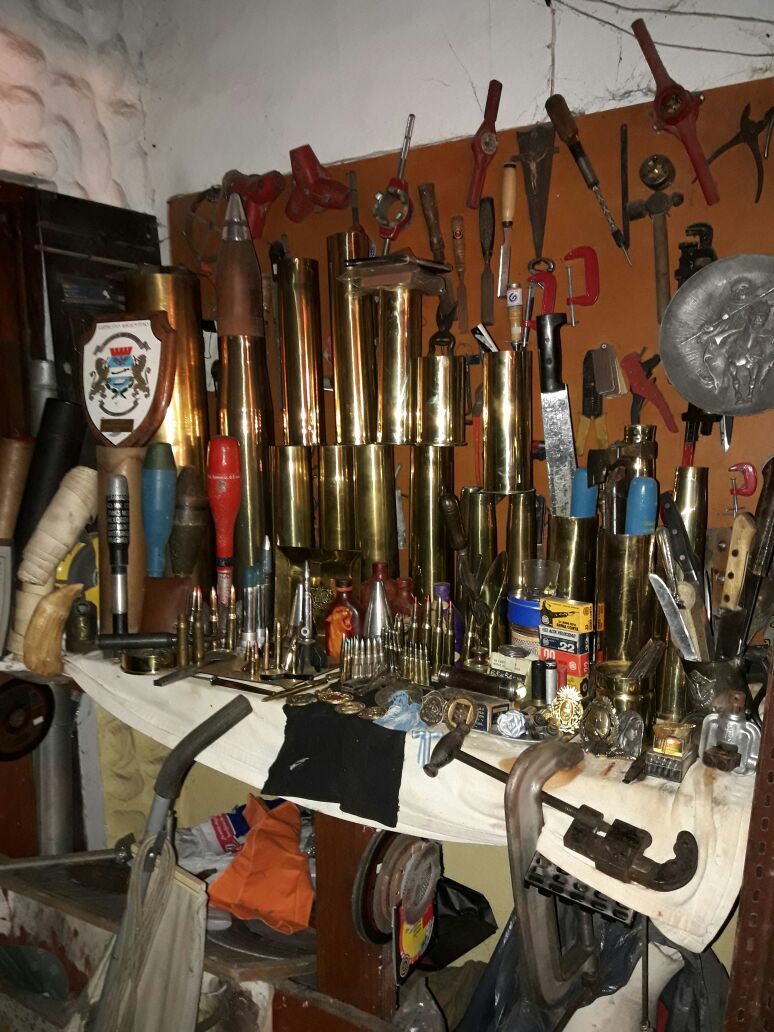 Cayó "El señor de la guerra" en Santa Teresita: Se incautaron más de 100 armas