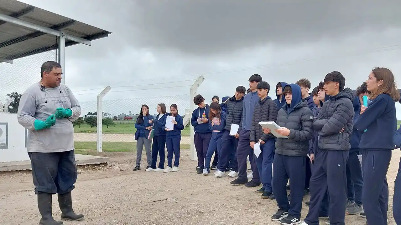 Recorrida. De estudiantes por el predio del Semar